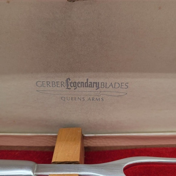 MCM Gerber Legendary Blades Queens Arms Carving Set in Fitted‎ Box - Picture 2 of 10